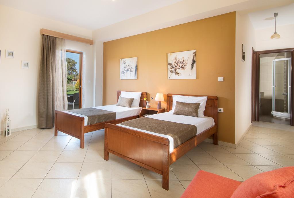 Rodon Garden Apartment ซาร์ตี ภายนอก รูปภาพ